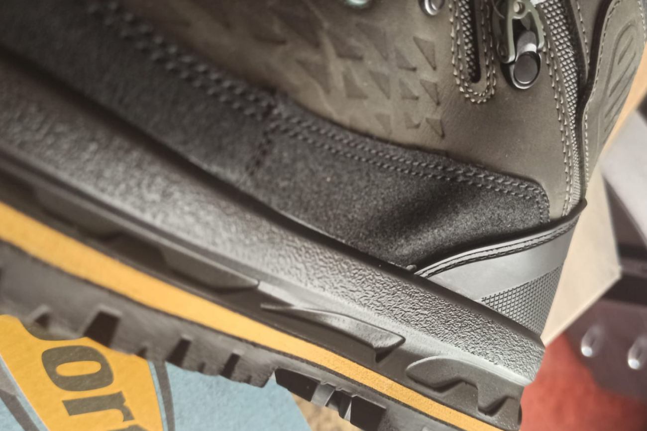 Avenger 21 - vel. 39